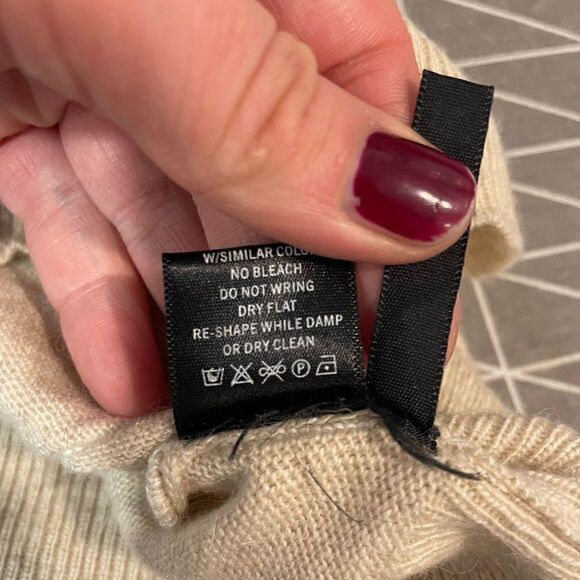 Love Stitch Beige Angora Wool Cashmere Oversized Hooded Top S Polo Top - Picture 7 of 7